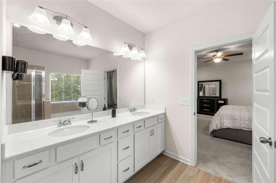 Furnished interior view inside a new home in , Dallas (Image 16). Furnished interior view inside a new home in , Dallas (Image 16).