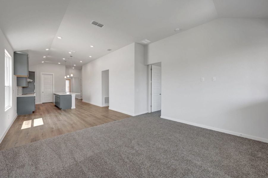 Spacious, unfurnished interior of a new home in The Meadows at Hunters Ranch, San Antonio (Image 32).