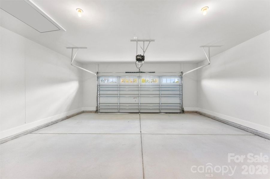 Spacious, unfurnished interior of a new home in The Courtyards on New Hope, Gastonia (Image 25). Spacious, unfurnished interior of a new home in The Courtyards on New Hope, Gastonia (Image 25).
