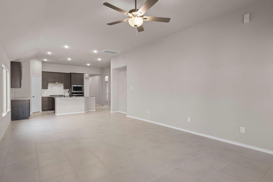 Spacious, unfurnished interior of a new home in Grand Central Park, Conroe (Image 21). Spacious, unfurnished interior of a new home in Grand Central Park, Conroe (Image 21).