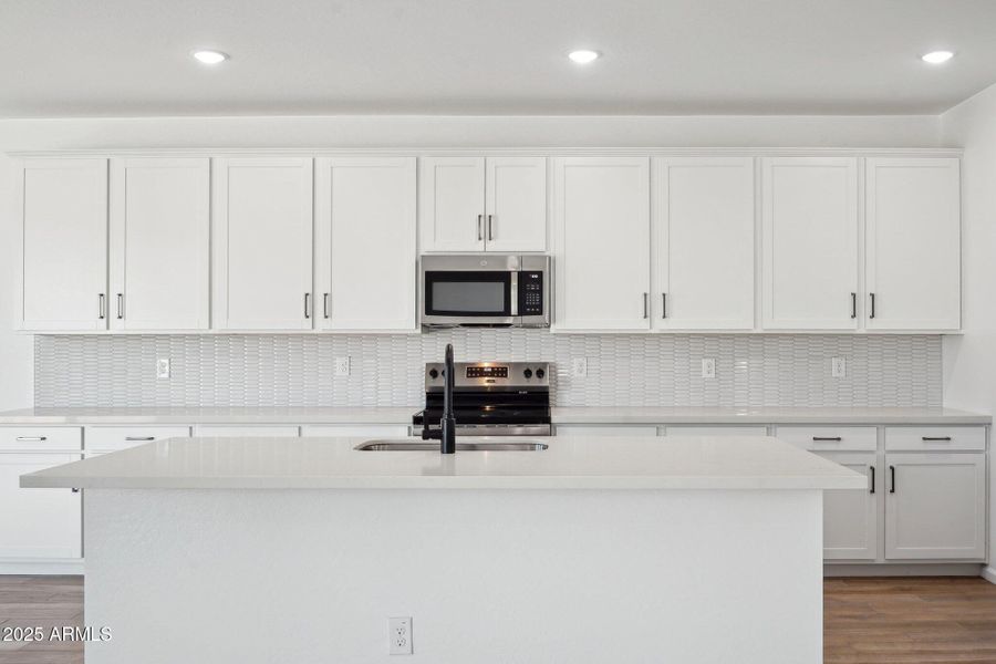 18-web-or-mls-W Cheryl Dr-1405-018