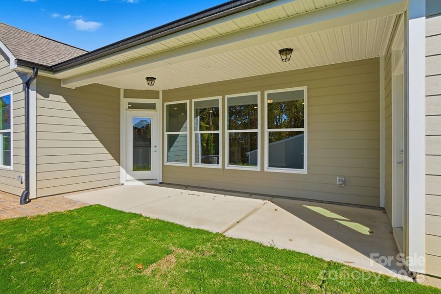 Exterior details and patio area of a home in Rone Creek, Waxhaw (Image 22).