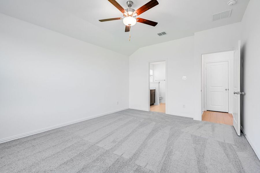 Spacious, unfurnished interior of a new home in River Ridge, Crandall (Image 33). Spacious, unfurnished interior of a new home in River Ridge, Crandall (Image 33).