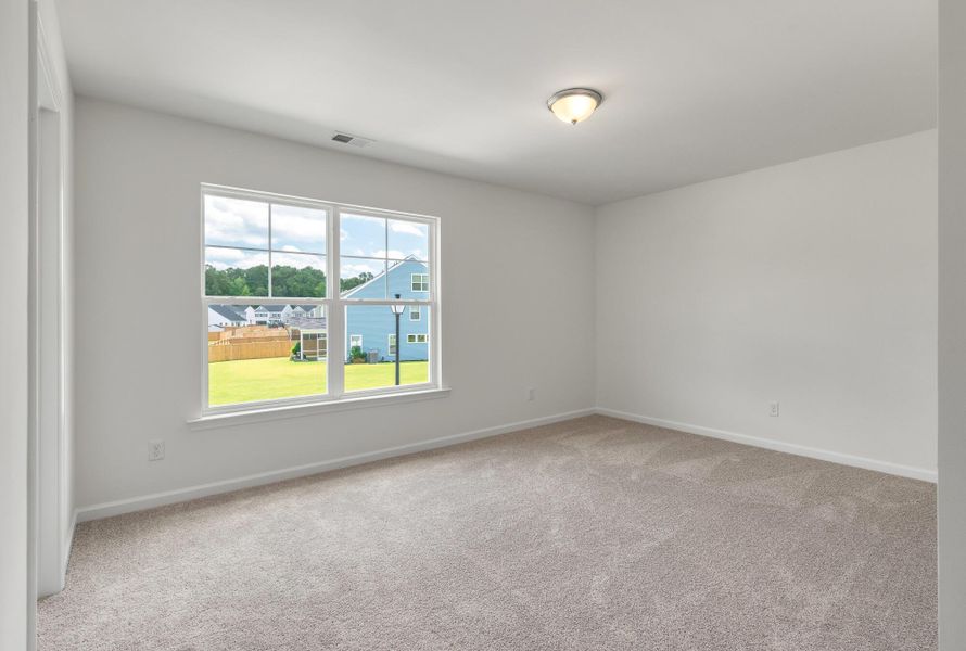Spacious, unfurnished interior of a new home in Oakley Pointe, Moncks Corner (Image 38).