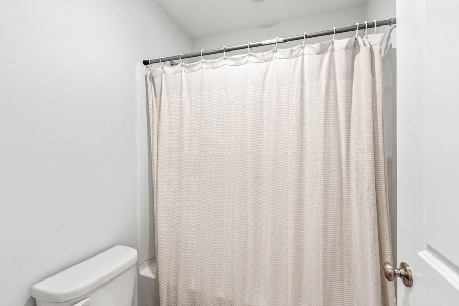 Furnished interior view inside a new home in , Beaufort (Image 37).