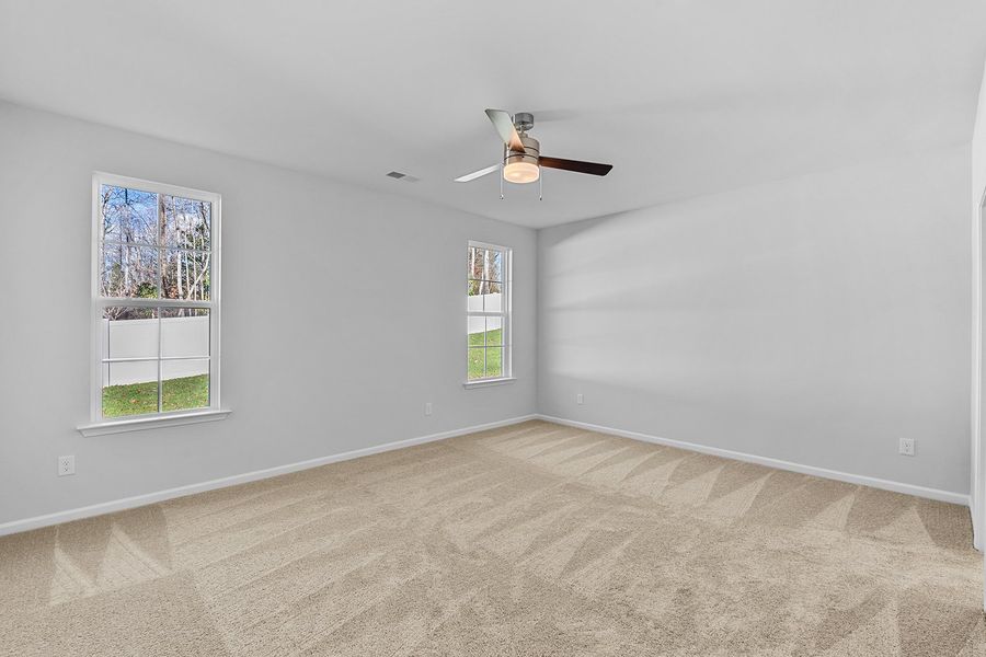 Spacious, unfurnished interior of a new home in Hanes Lake, Winston-Salem (Image 25).