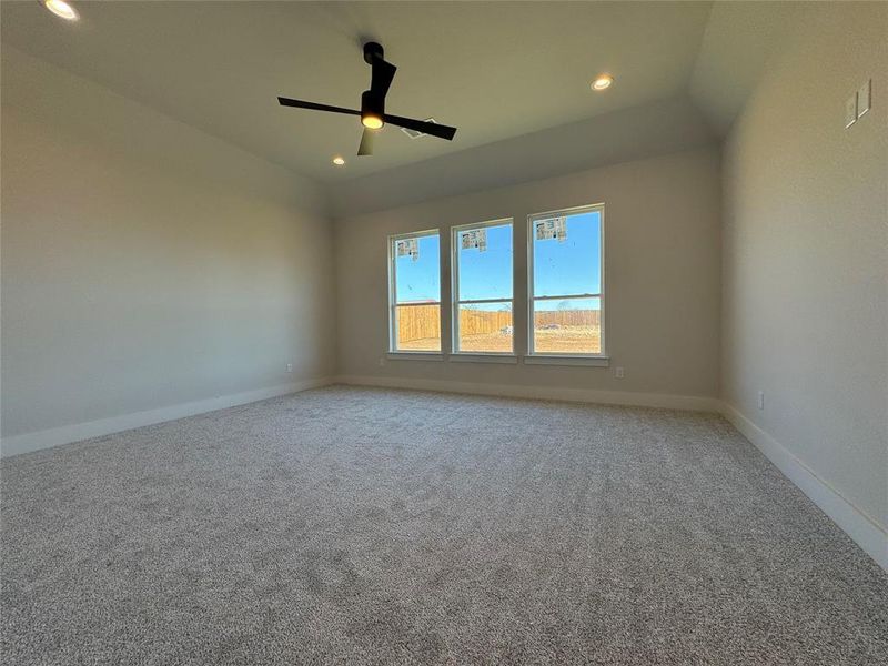 Spacious, unfurnished interior of a new home in Coyote Crossing, Godley (Image 10).