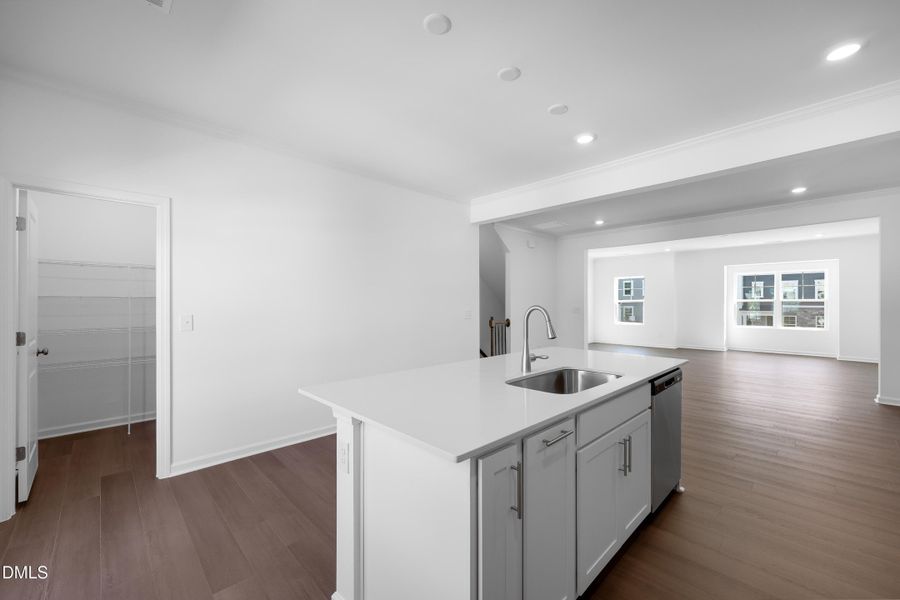 SUN_Stoneriver_Pic_Bradley_Kitchen_2of7 SUN_Stoneriver_Pic_Bradley_Kitchen_2of7