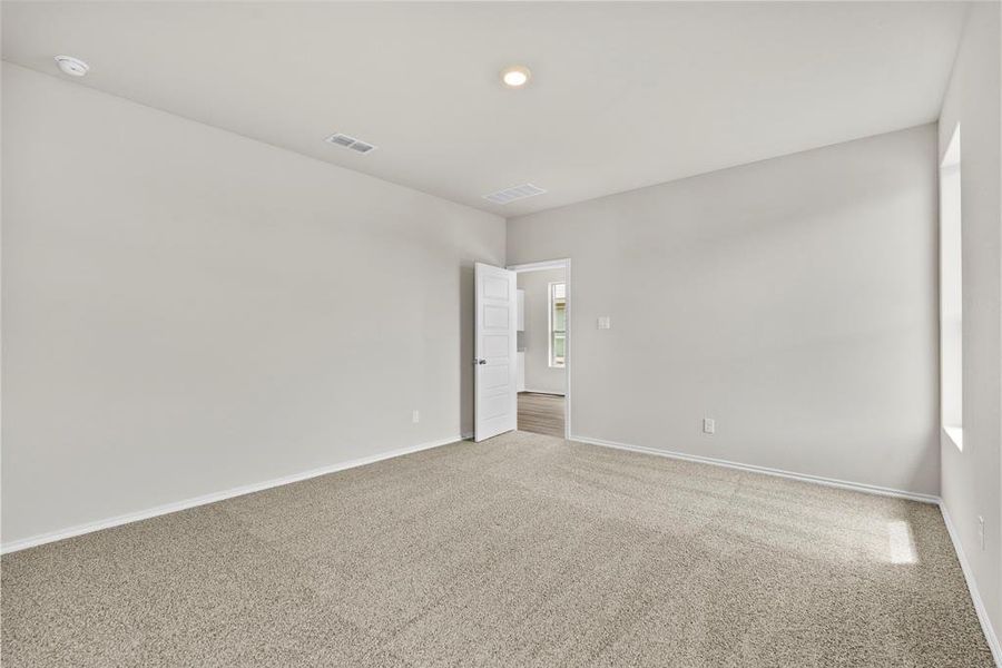Spacious, unfurnished interior of a new home in Terra Trace, Fort Worth (Image 12). Spacious, unfurnished interior of a new home in Terra Trace, Fort Worth (Image 12).