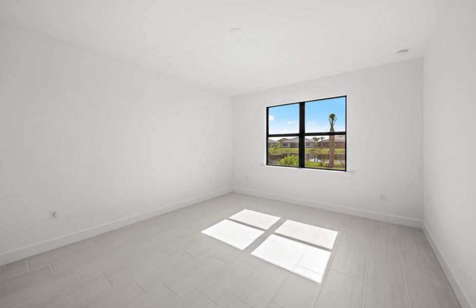 Spacious, unfurnished interior of a new home in Del Webb Naples, Immokalee (Image 13).