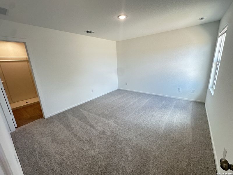 Spacious, unfurnished interior of a new home in Pleasanton Meadows, Pleasanton (Image 3).