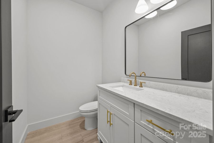 Furnished interior view inside a new home in , Richfield (Image 11).