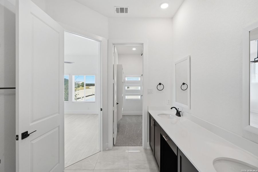 Furnished interior view inside a new home in Prominence Urban, San Antonio (Image 8).