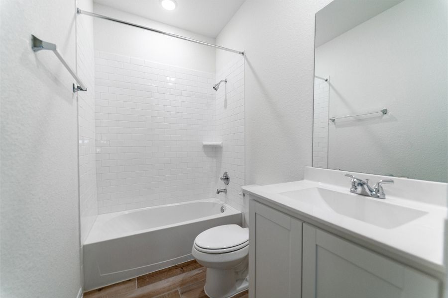 Furnished interior view inside a new home in Cielo, Conroe (Image 4).