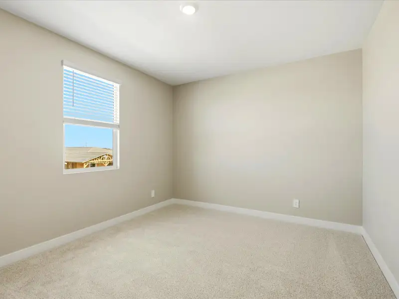 Spacious, unfurnished interior of a new home in Legacy Place, Glendale (Image 16).