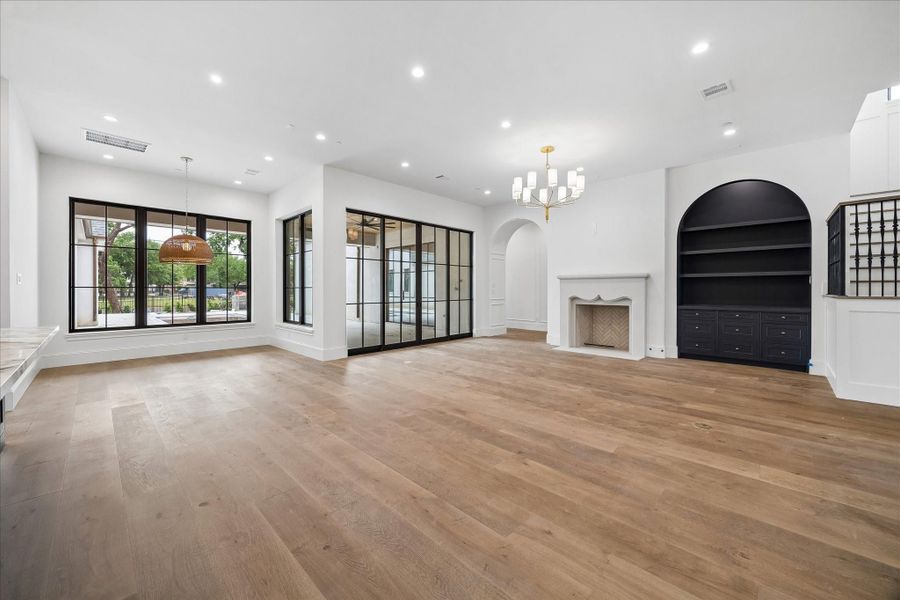 Great room w/ Lovely Arched Accents Great room w/ Lovely Arched Accents