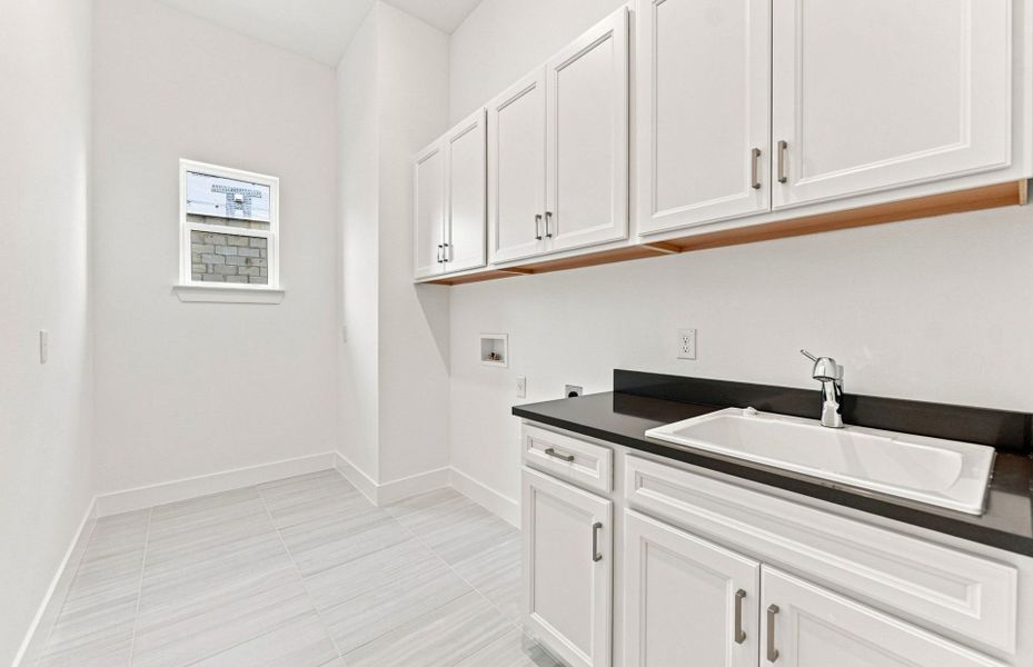 Furnished interior view inside a new home in Two Rivers, Zephyrhills (Image 6).
