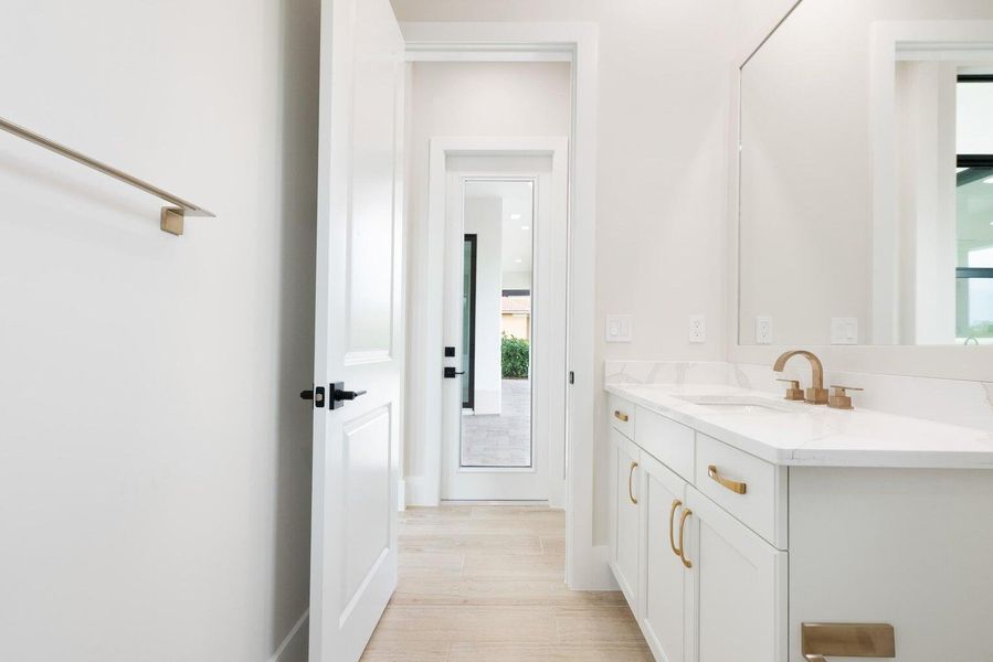 20250325204126945917000000-o