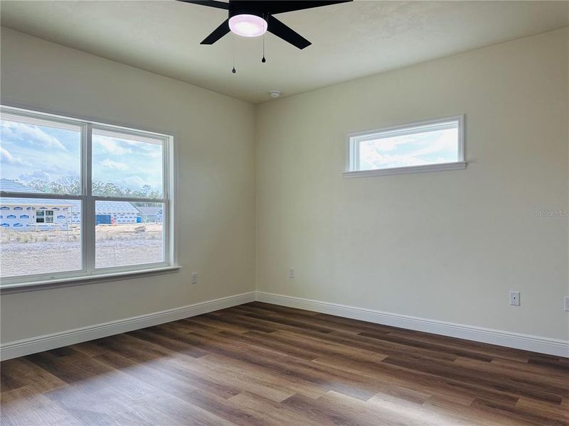 Spacious, unfurnished interior of a new home in Grand Oaks, Gainesville (Image 39).
