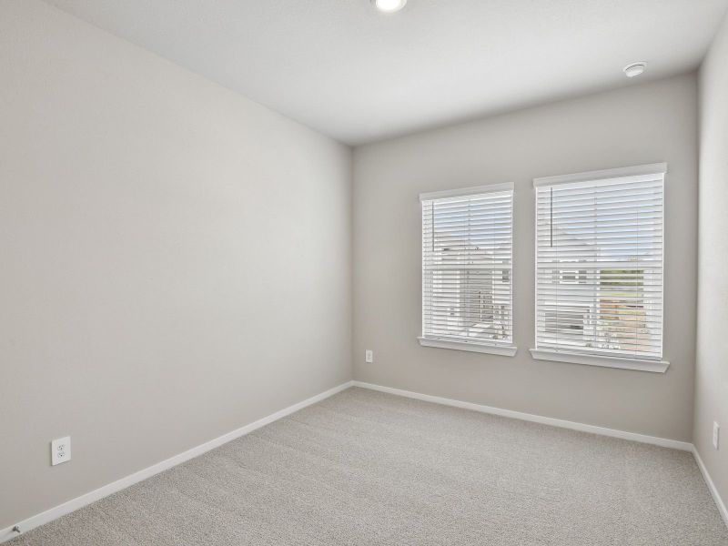 Spacious, unfurnished interior of a new home in Parkway Commons - City Series, Missouri City (Image 12).
