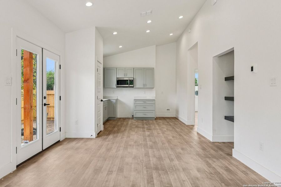 Spacious, unfurnished interior of a new home in , San Antonio (Image 52). Spacious, unfurnished interior of a new home in , San Antonio (Image 52).