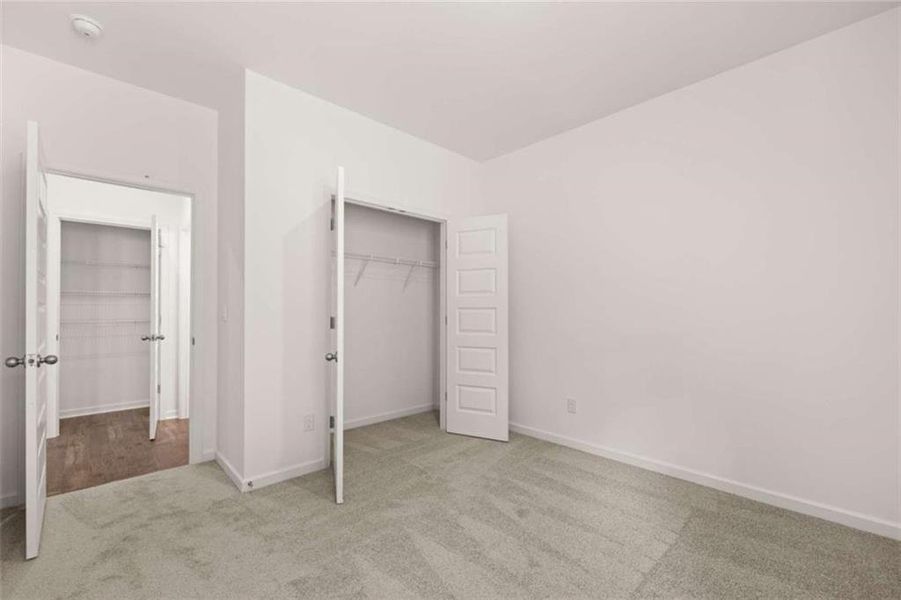 Spacious, unfurnished interior of a new home in Water Oak Estates, Lawrenceville (Image 36).