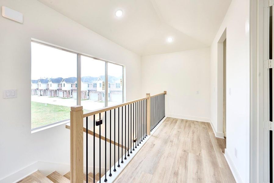 Spacious, unfurnished interior of a new home in , Houston (Image 18).