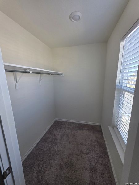 Spacious, unfurnished interior of a new home in , San Antonio (Image 14).