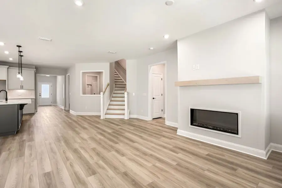 Spacious, unfurnished interior of a new home in Waterways, Richmond Hill (Image 52).