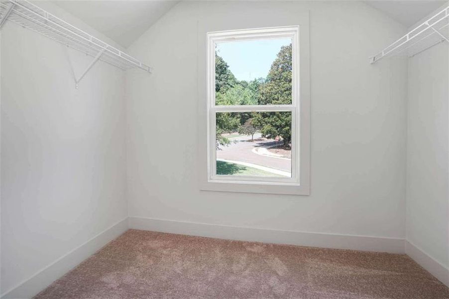 Spacious, unfurnished interior of a new home in Steeplechase, Hoschton (Image 23).