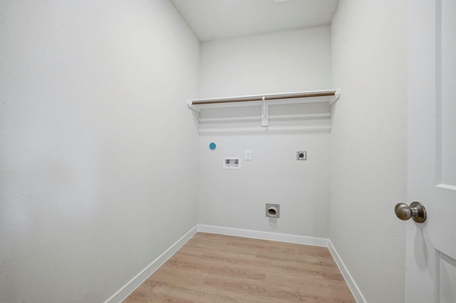 Spacious, unfurnished interior of a new home in Barrett Crossing, Crosby (Image 17).