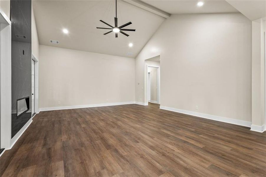 Spacious, unfurnished interior of a new home in , Eatonton (Image 20). Spacious, unfurnished interior of a new home in , Eatonton (Image 20).