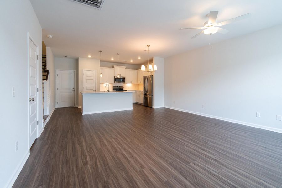 Spacious, unfurnished interior of a new home in , Summerville (Image 20).