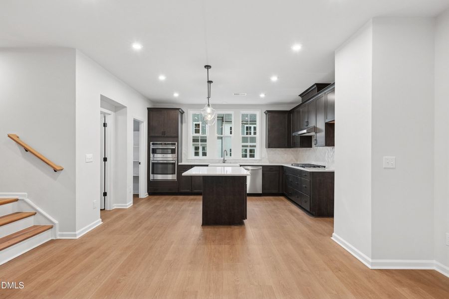 Twinleaf Townes 92_Dining Kitchen_2.27.2 Twinleaf Townes 92_Dining Kitchen_2.27.2