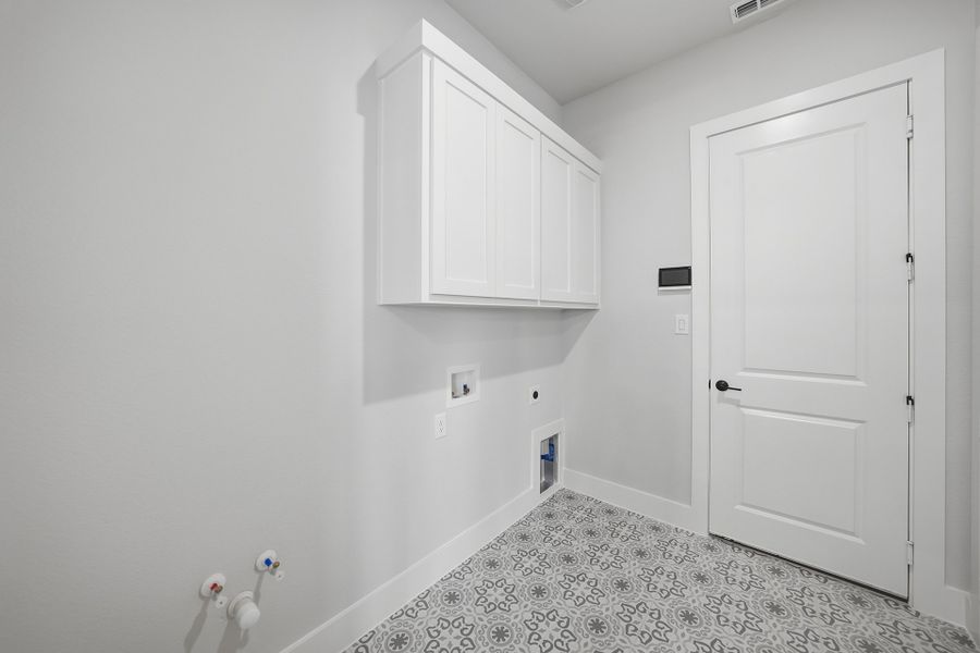 Spacious, unfurnished interior of a new home in Park Place - 80' Lots, Prosper (Image 29). Spacious, unfurnished interior of a new home in Park Place - 80' Lots, Prosper (Image 29).