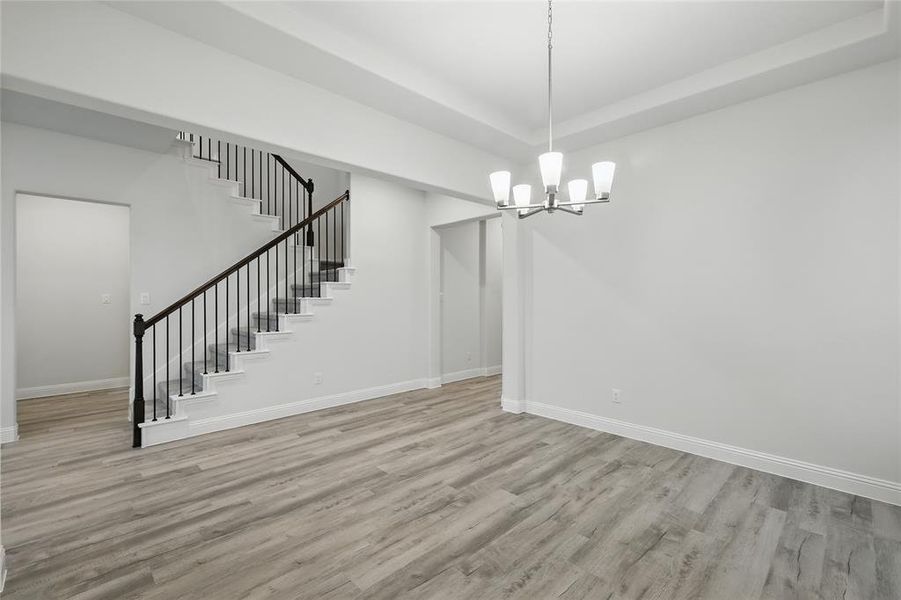 Spacious, unfurnished interior of a new home in Ridge Crossing, Waxahachie (Image 27).