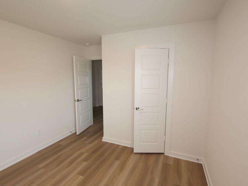 Spacious, unfurnished interior of a new home in Moran Ranch, Willis (Image 31).