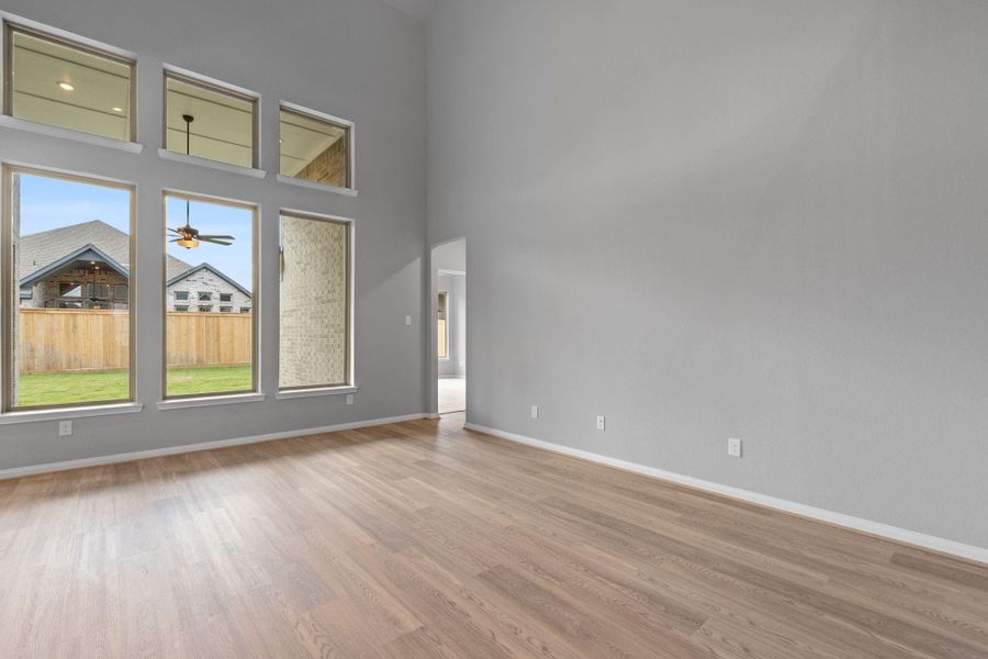Spacious, unfurnished interior of a new home in Bridgeland 55', Cypress (Image 14).
