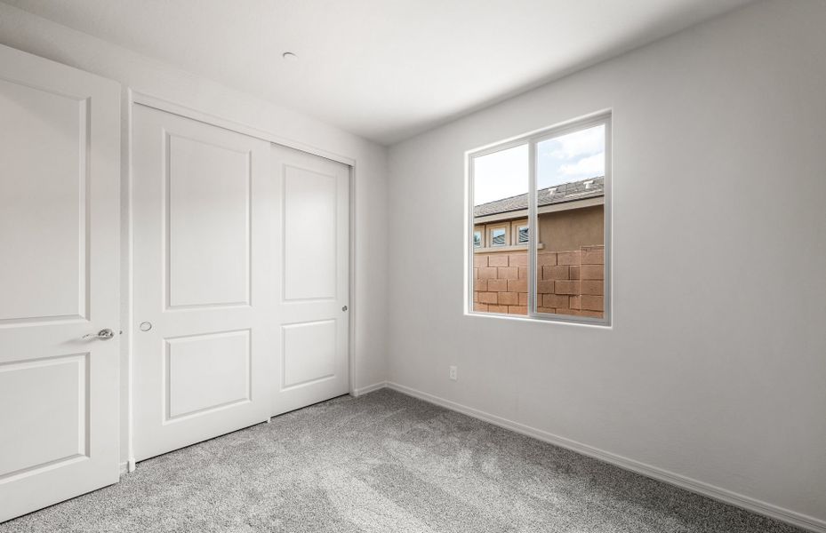 Spacious, unfurnished interior of a new home in Foothills at Northpointe, Peoria (Image 20).