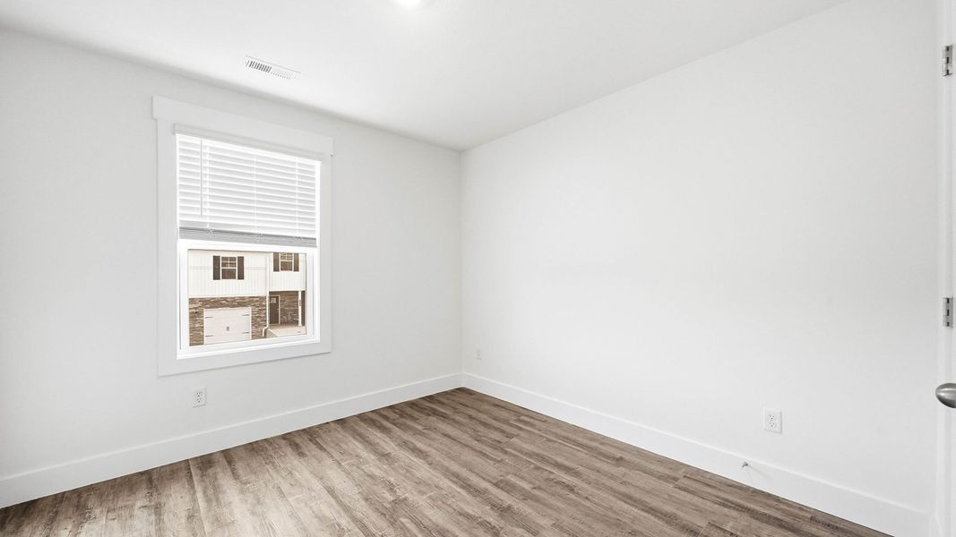 Spacious, unfurnished interior of a new home in The Arbor Townhomes, Kingsport (Image 15).