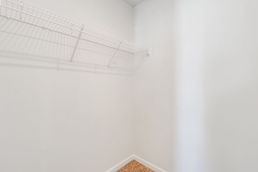 Spacious, unfurnished interior of a new home in Astoria, Columbia (Image 23).