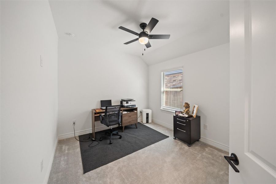 Furnished interior view inside a new home in Mavera, Conroe (Image 25).