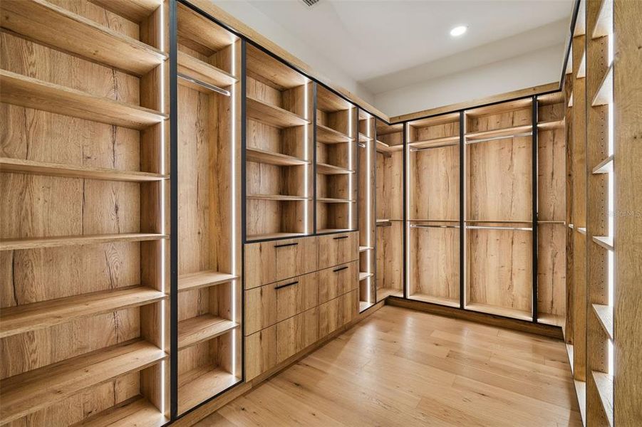Furnished interior view inside a new home in , Tampa (Image 29).