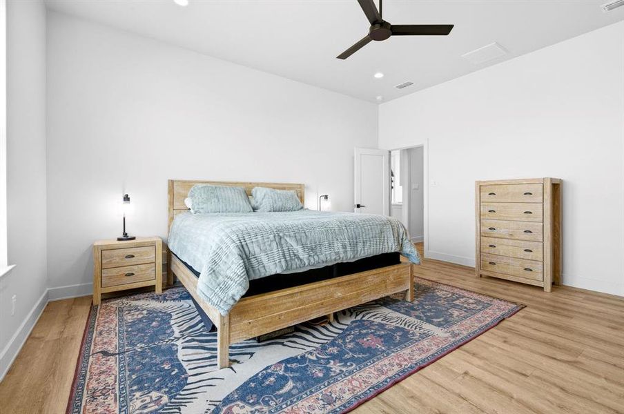 Furnished interior view inside a new home in , Abilene (Image 30).