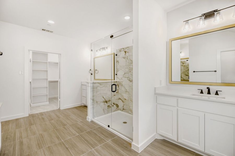 3112 Sir River - Primary Bathroom