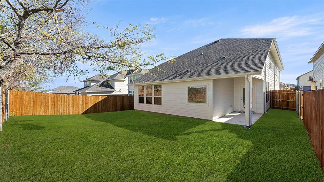 27. 1624 Edgeway - Back (2)