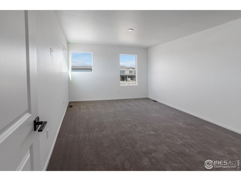 Spacious, unfurnished interior of a new home in , Timnath (Image 23).