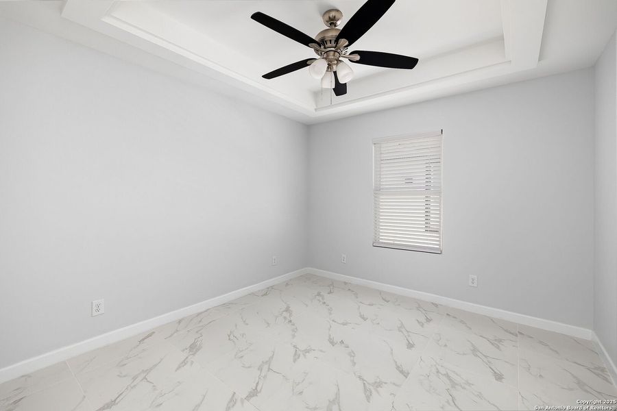 Spacious, unfurnished interior of a new home in , Weslaco (Image 18).