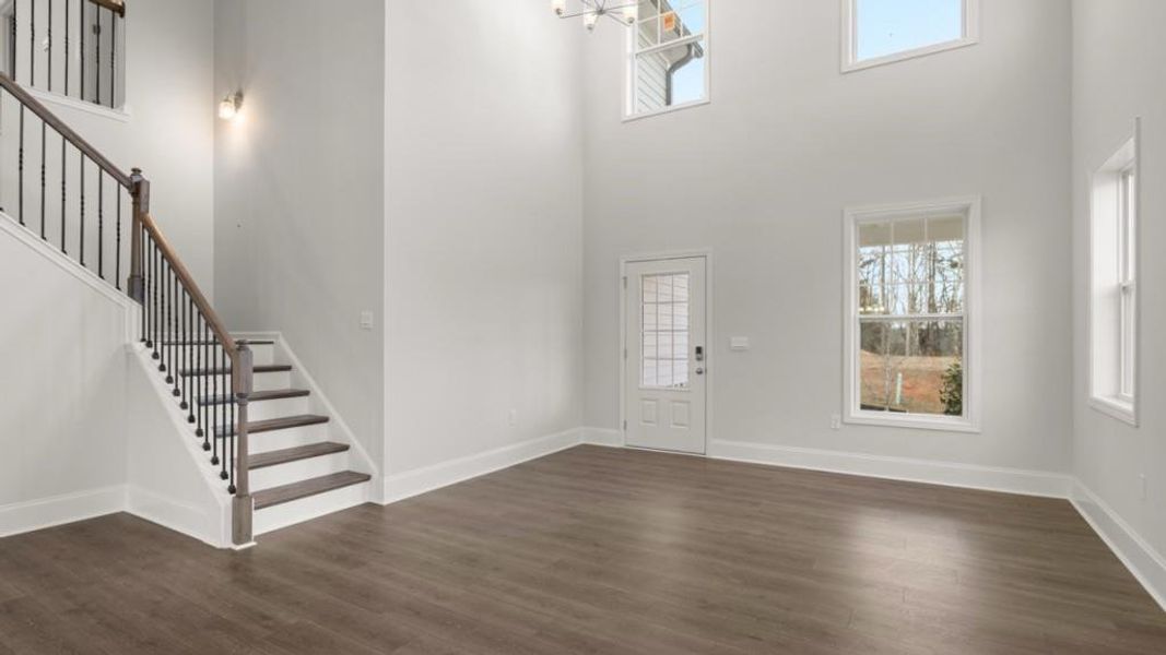 Spacious, unfurnished interior of a new home in Thalley Creek Estates, Cumming (Image 12).