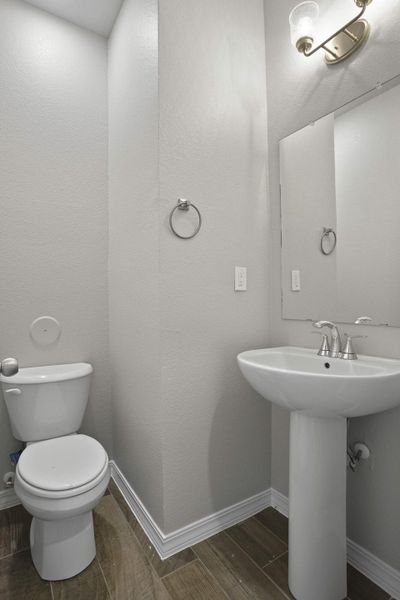 Furnished interior view inside a new home in Campo Del Sol, El Paso (Image 9).